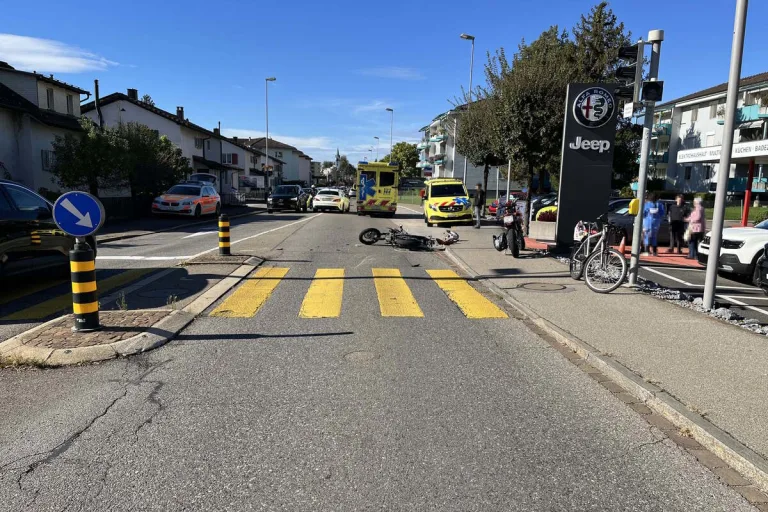 Rapperswil-Jona SG - Fussgängerin von einem Motorrad erfasst