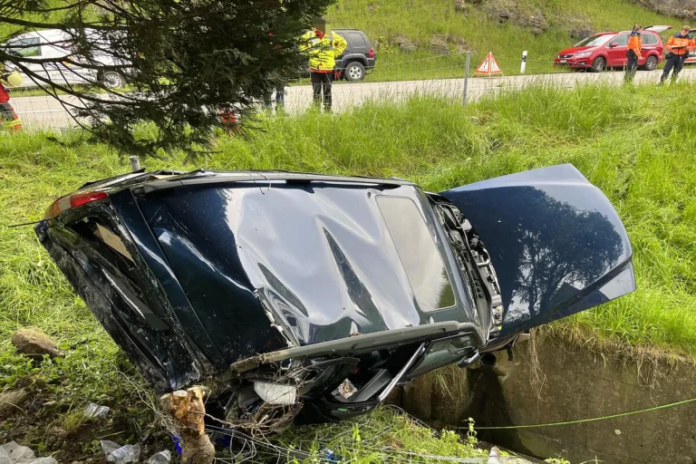 Krummenau SG - Vier Verletzte nach Unfall 