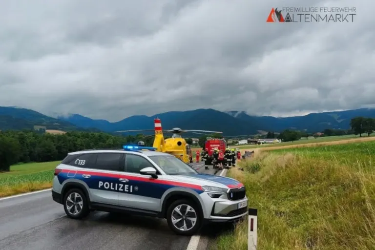 Unfall in Yspertal – Auto überschlägt sich dreimal