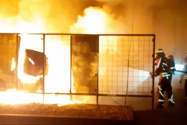 Norderstedt - Schnelle Reaktionszeit verhindert Ausbreitung des Feuers