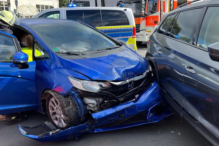 Hagen NW – Zwei Verletzte nach Abbiegeunfall