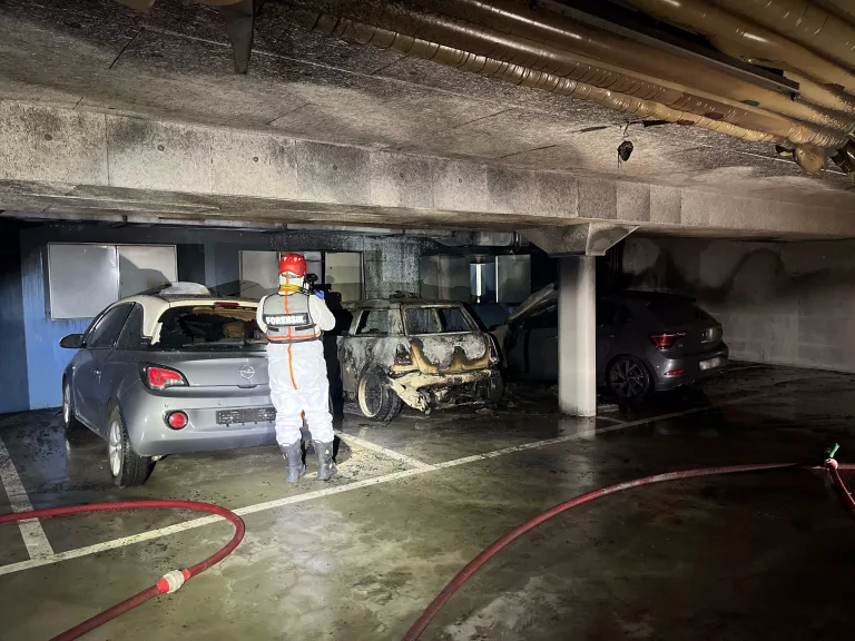 Gossau SG – Zeugen nach Brand in Tiefgarage gesucht