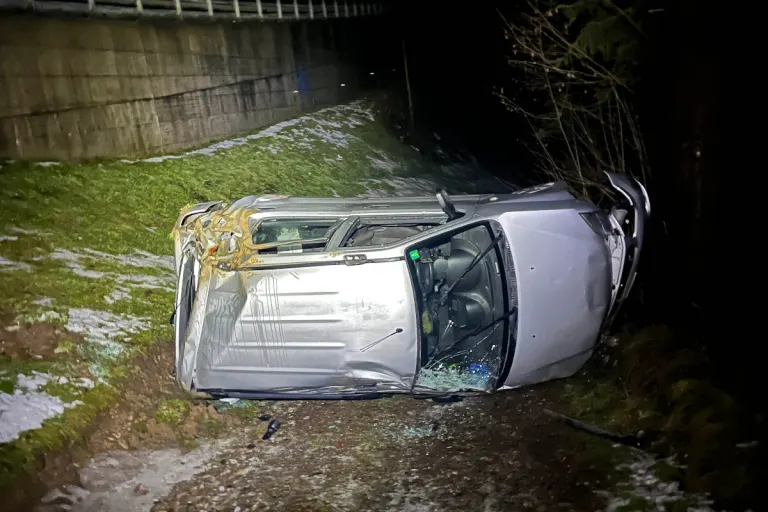 Doppelschwand LU – Mit Auto überschlagen