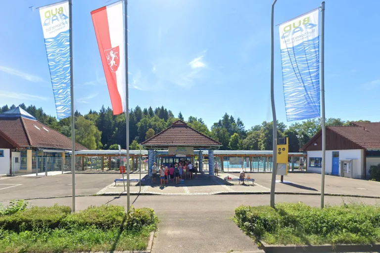 Schwäbisch Gmünd – Mehrere Sexualdelikte an Mädchen in Freibad