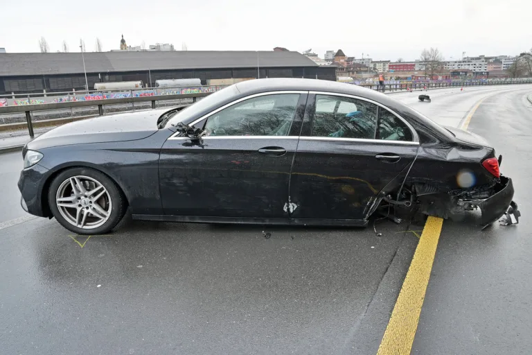 Luzern – Drei Stunden Verkehrsbehinderung nach Unfall