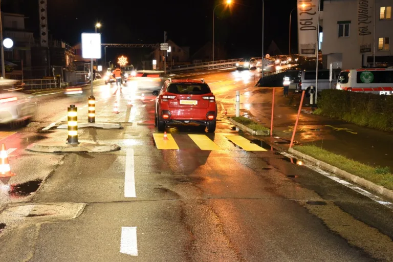 Brunnen SZ - Mann auf dem Fussgängerstreifen von Auto erfasst und verletzt