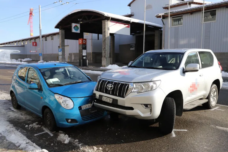 St. Gallen – Zwei Personenwagen kollidieren auf der St.Jakob-Strasse
