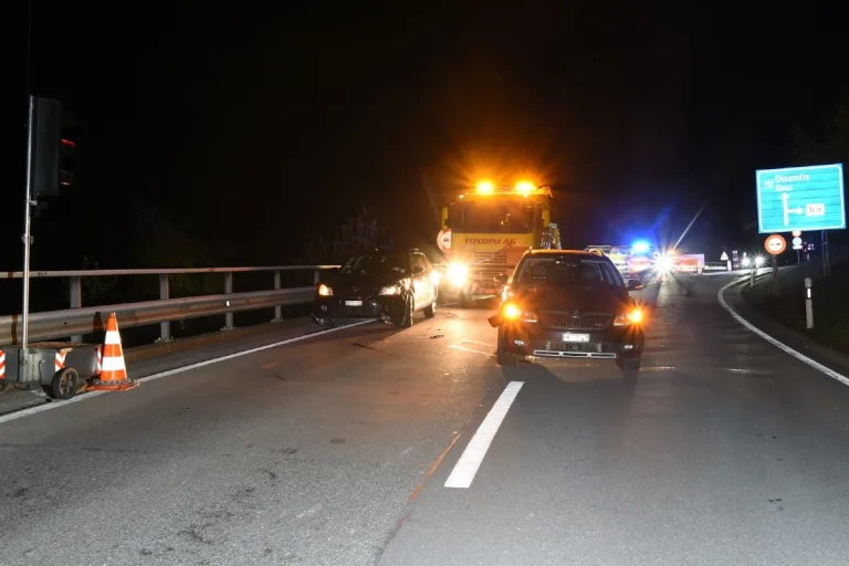 Trin GR - Mit entwendetem Auto verunfallt