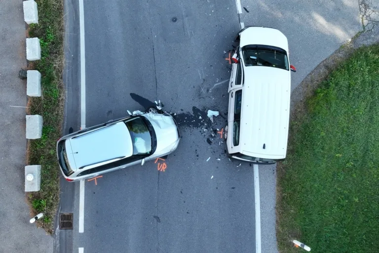 Obersaxen GR - Obersaxenstrasse nach Unfall gesperrt