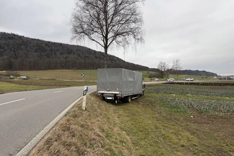 Neunkirch SH – Unfall wegen einem Überholmanöver