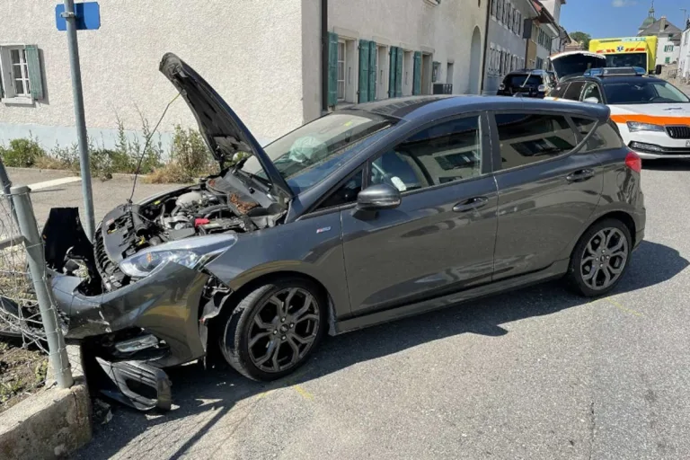 Semsales FR – Zwei verletzte Personen nach Unfall