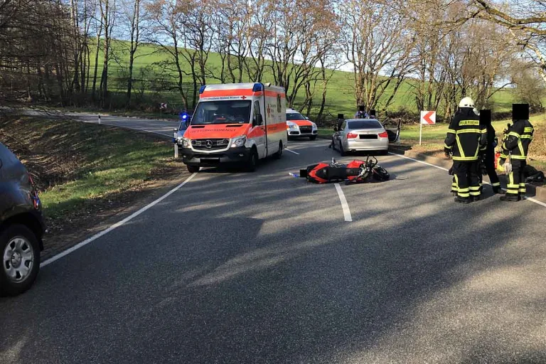 Herschweiler-Pettersheim - Motorradfahrer schwer verletzt