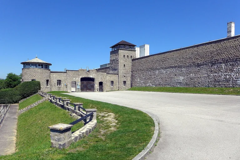 Mauthausen OÖ –  Zivildiener nach Drohung in KZ-Gedenkstätte festgenommen