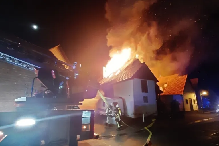 Rodenberg NI - Brand eines Einfamilienhauses - Eine Person tot 