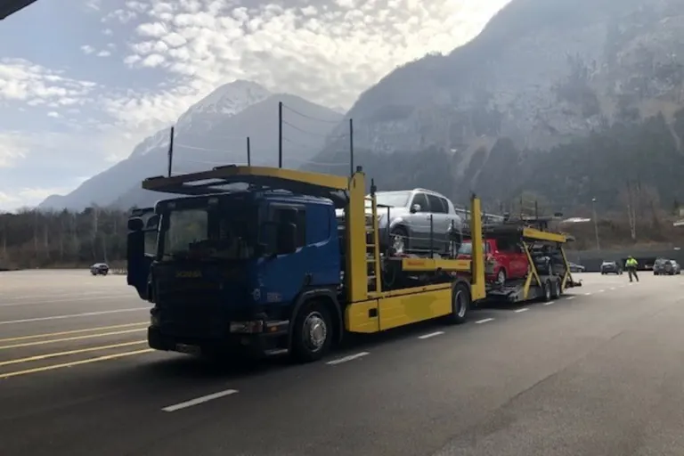 St-Maurice VS - Die Walliser Kantonspolizei verzeichnet mehrere schwere SVG-Verstösse
