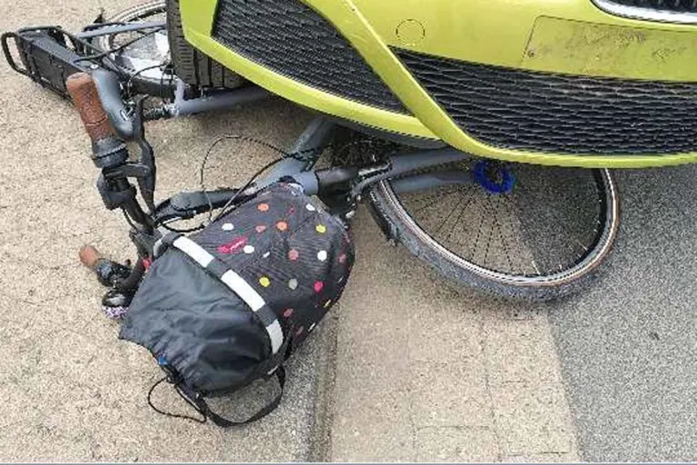 Rinteln - Radfahrerin bei Unfall verletzt