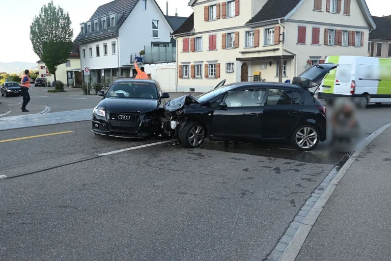 Lütisburg SG - Autofahrerin bei Unfall verletzt