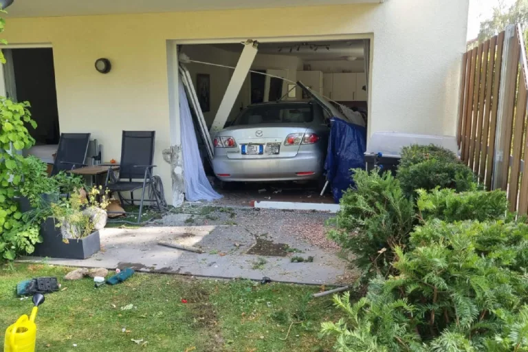Bad Bevensen – Plötzlich stand der Pkw im Wohnzimmer – Bewohner in Sessel erfasst und schwer verletzt
