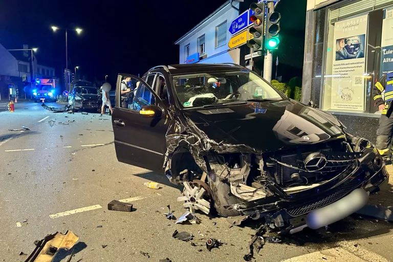 Sprockhövel NRW – Zwei Verletzte bei nächtlichem Unfall