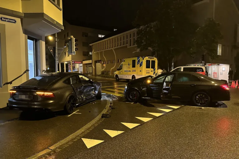 Heftige Kollision in St.Gallen - Mehrere Personen verletzt