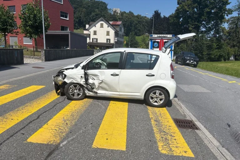 Oberurnen GL – Unfall auf Gegenfahrbahn