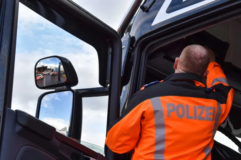 Oberbüren SG - Manipulierter Fahrtenschreiber in Lieferwagen