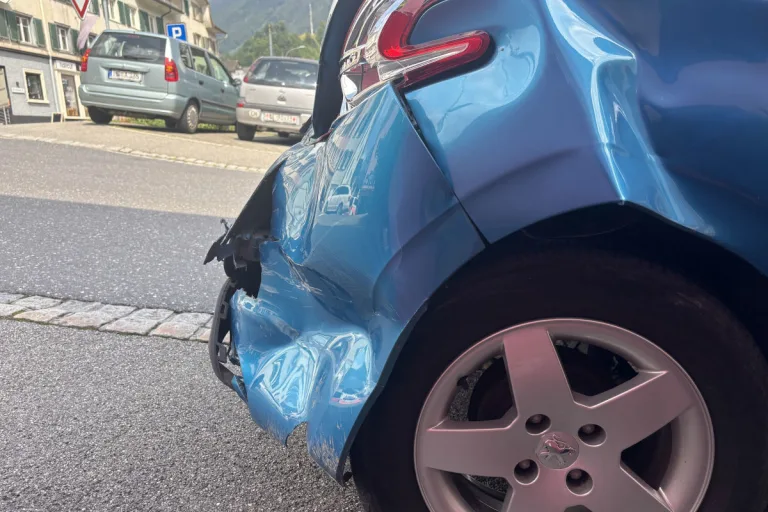 Schwanden GL – Unfall mit Sachschaden
