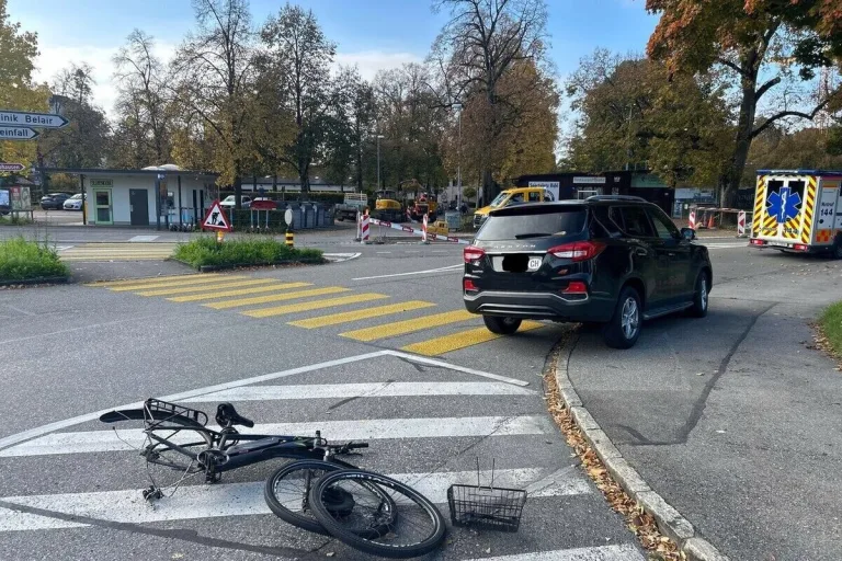 Schaffhausen – E-Bikerin bei Unfall im Kreisel verletzt