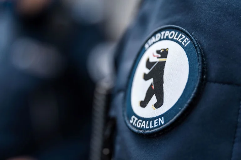 Uetliburg SG – Hund totgebissen – Paar mit falschen Personalien gesucht