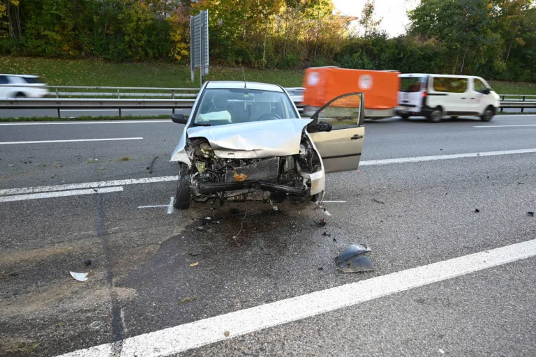 A1 Wil SG – Unfall in fahrunfähigem Zustand auf der Autobahn gebaut