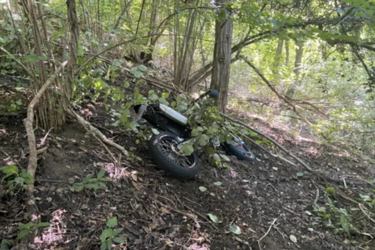 Cheyres FR – Motorradfahrer bei Unfall schwer verletzt