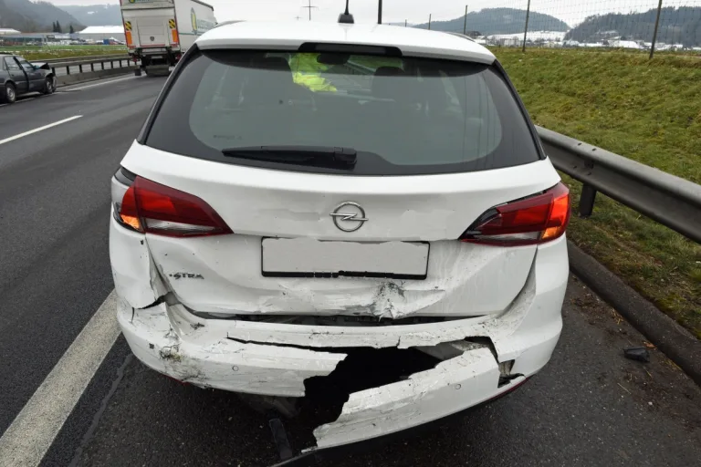 Reiden LU - Kollision mit zwei Verletzten – Autobahn knapp 2 Stunden gesperrt