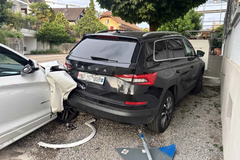 Oberkulm AG – Betrunkener Autolenker verursacht Selbstunfall