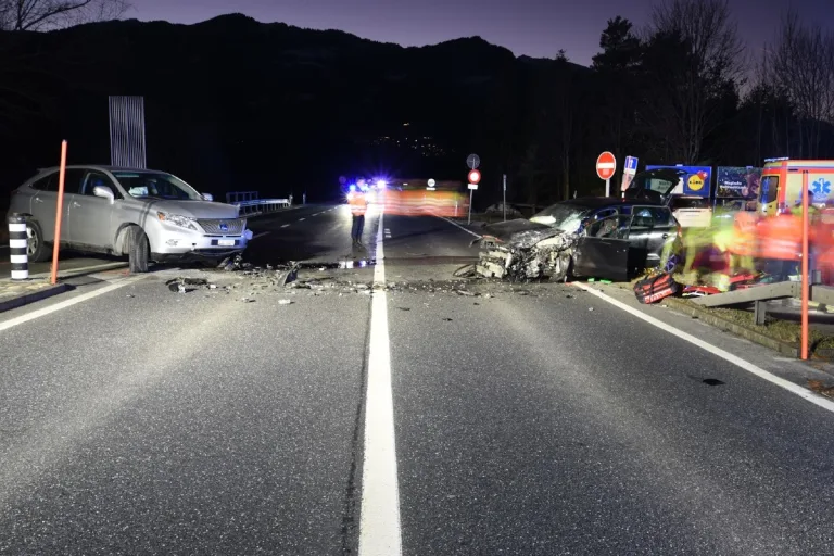 Heftige Frontalkollision bei Landquart im Kanton Graubünden