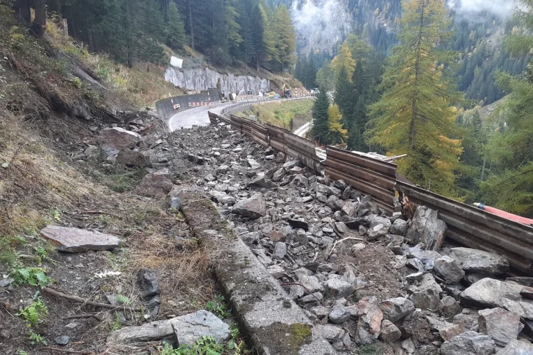 Berninastrasse GR - Arbeiten nach Blocksturz dauern noch an 