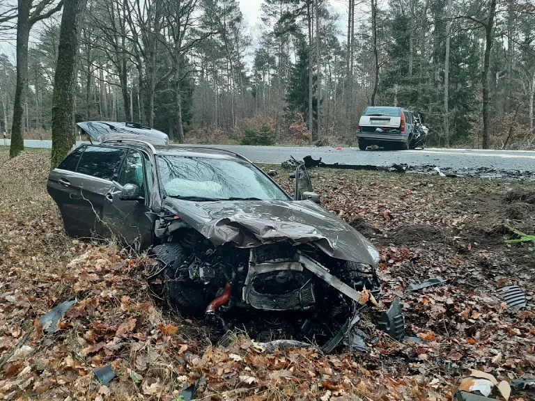 Eschede-Weyhausen – Verkehrsunfall mit zwei schwer verletzten Personen