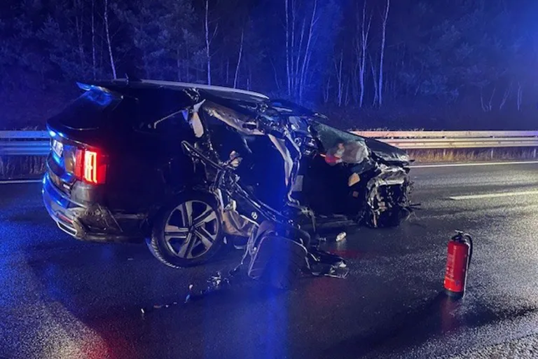 A63 Mehlingen – Beifahrerin nach Unfall in Lebensgefahr