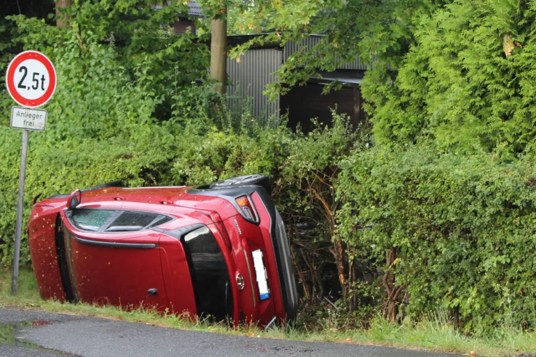 Hamm-Pelkum – Hyundai landet im Graben