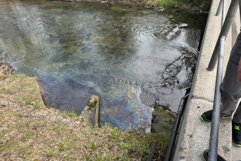Buchs SG – Ölverschmutzung im Kanal