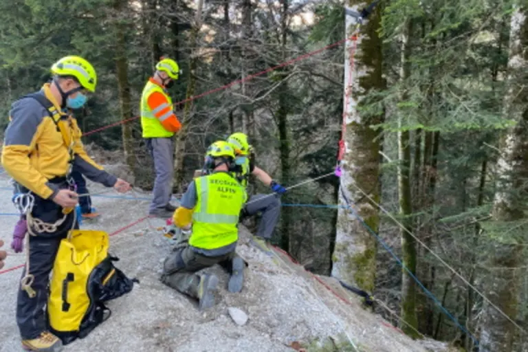 Albeuve FR - Canyoning-Rettung in der Evi-Schlucht