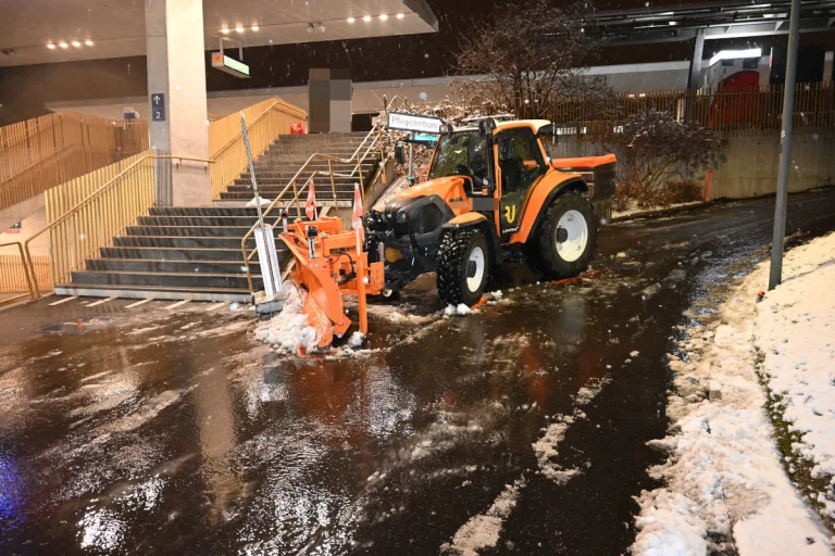 Rapperswil-Jona SG – Mädchen bei Unfall mit Motorkarren verletzt