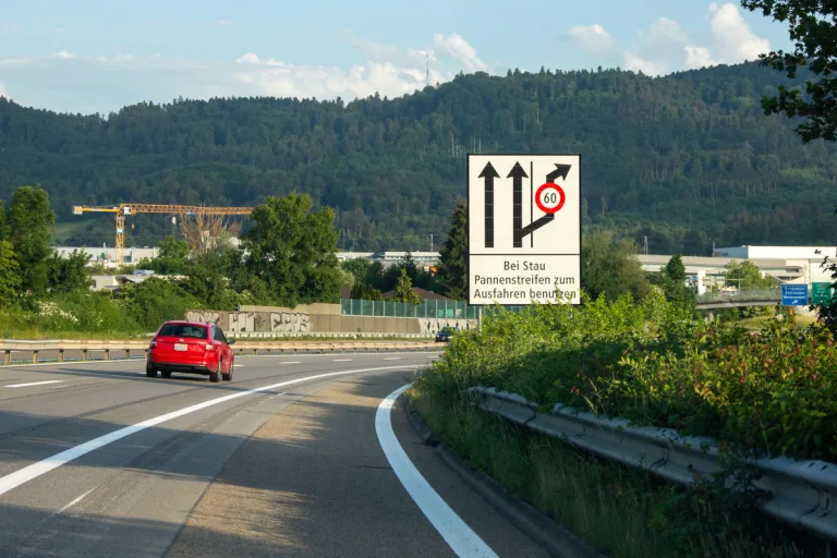 Schönbühl BE – Verlängerte Ausfahrtsspur auf A6 in Betrieb