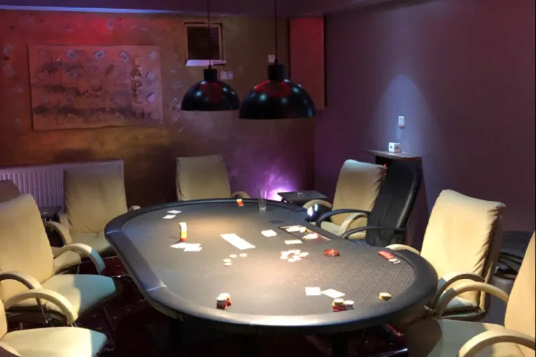 Glücksspiel in Werdohl - Polizei legt illegale Spielhalle still