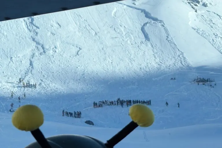 Davos GR – Suchaktion nach Lawinenabgang