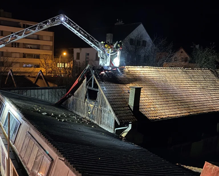 Kreuzlingen TG: Unbekannte legen Feuer in Gewerbeliegenschaft