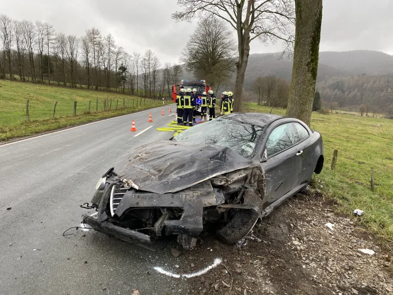 Olsberg – Straße nach Verkehrsunfall zeitweise voll gesperrt