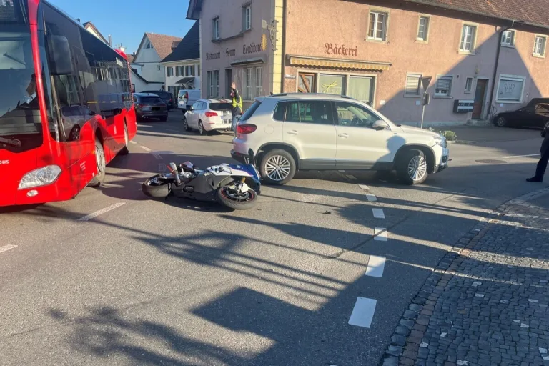 Unfall in Ramsen SH – Motorradfahrer übersehen
