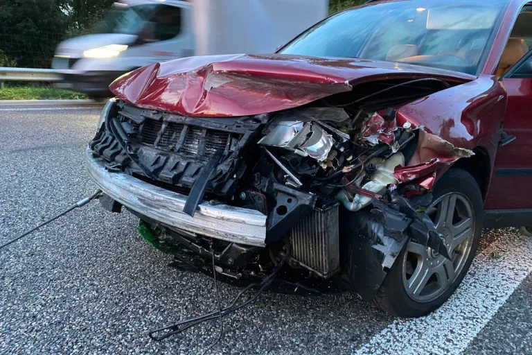 A1 Suhr AG – Streifkollision zwischen zwei Autos