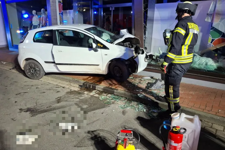 Vlotho – Beifahrerin (16) nach Unfall lebensgefährlich verletzt