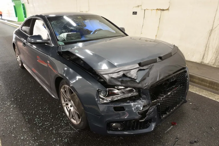 Stadt Luzern - Erhebliche Verkehrsbehinderungen nach Unfall auf der A2